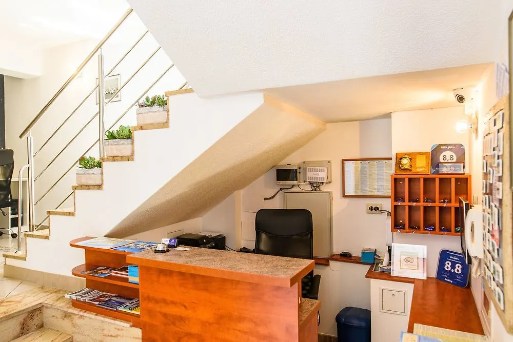Villa Jidro Trogir 3*,