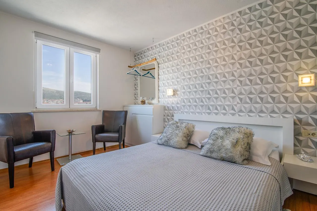 تروغير Villa Jidro شقة فندقية