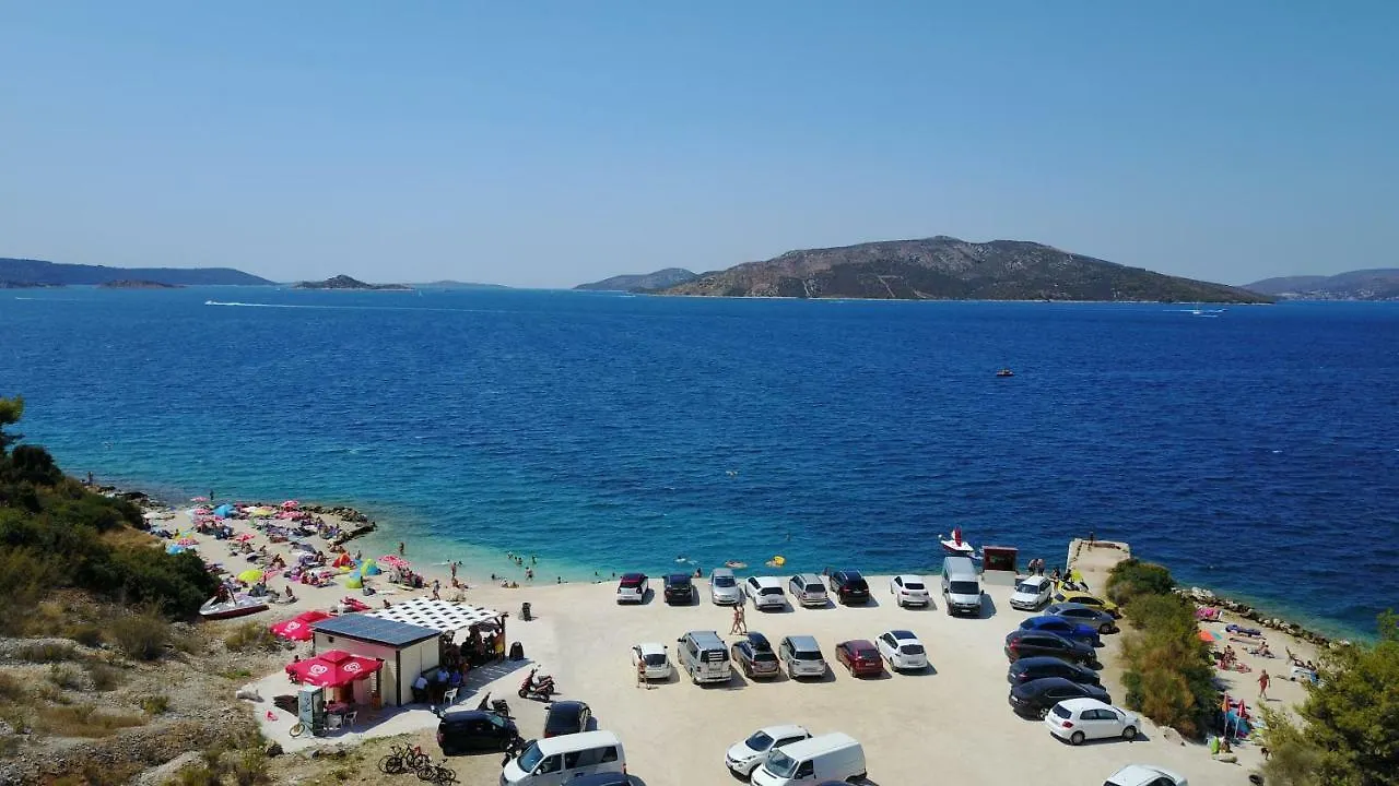 *** Apartahotel Villa Jidro Trogir Croacia